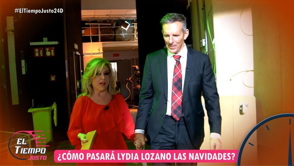 Lydia Lozano entrando en el plató de 'El tiempo justo' | Fotografía: Telecinco