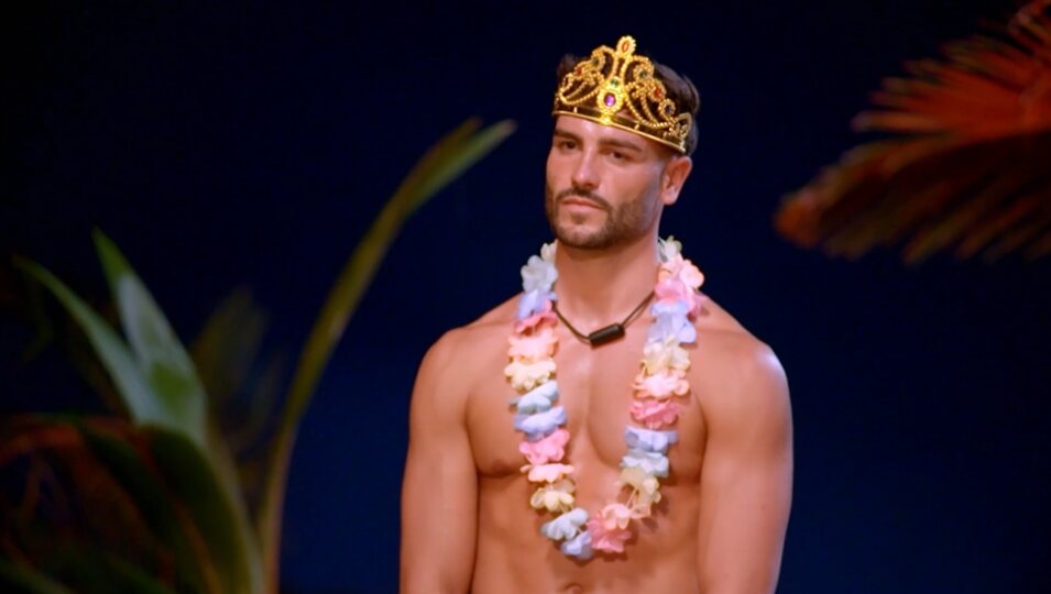 Gerard se presenta en la hoguera como 'Rey de los tentadores' | Fotografía: Telecinco