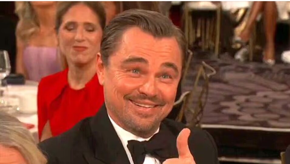 Leonardo Dicaprio contestando 