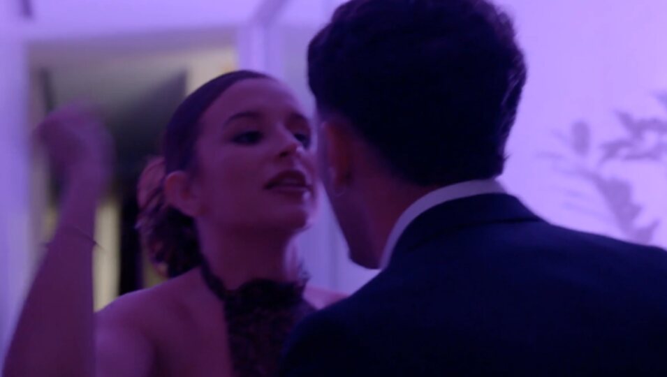 Sandra pierde los papeles y se encara con Juanpi | Foto: Telecinco.es