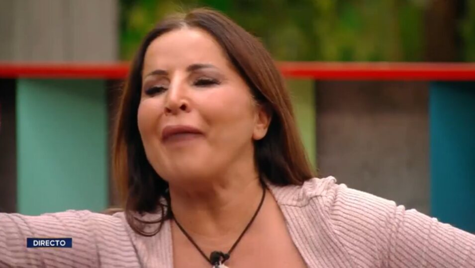 Raquel Salazar discutiendo en directo con Cristina Piaget | Foto: Telecinco.es