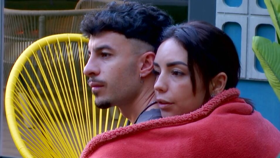 Anita y Juanpi abrazados en 'GH DÚO 4' | Foto: Telecinco.es