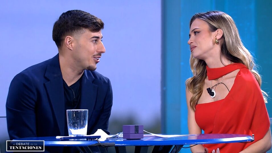 Borja y Almudena confiesan estar juntos | Fotografía: Telecinco