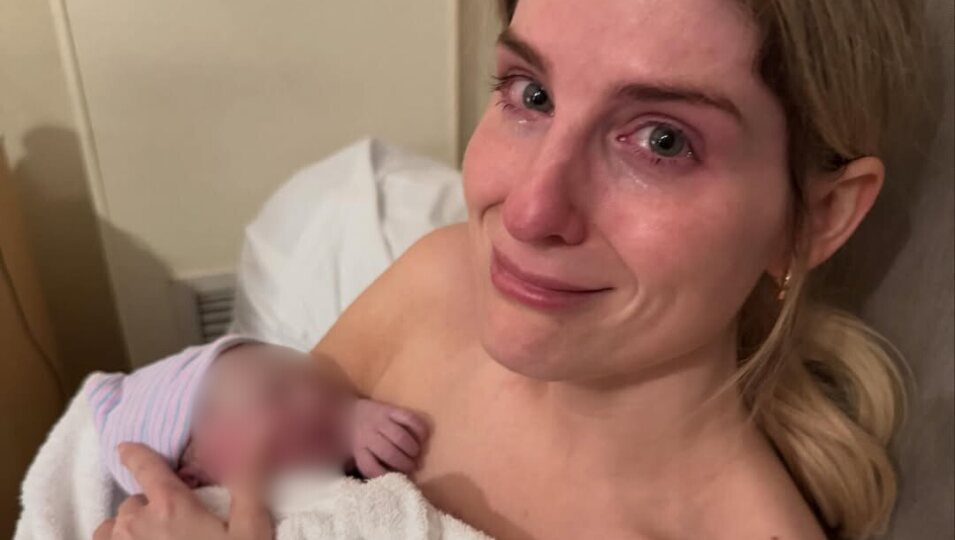 Meghan Trainor emocionada tras conocer a su tercera hija | Fotografía: RRSS