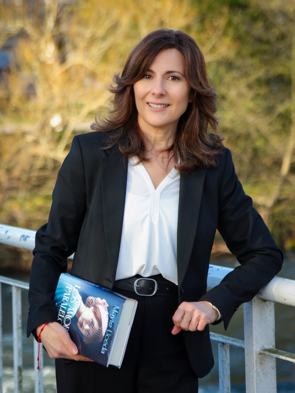 Foto promocional de la nueva novela de Mayte Uceda 'Los amores paralelos' | Foto: Promoción Mayte Uceda