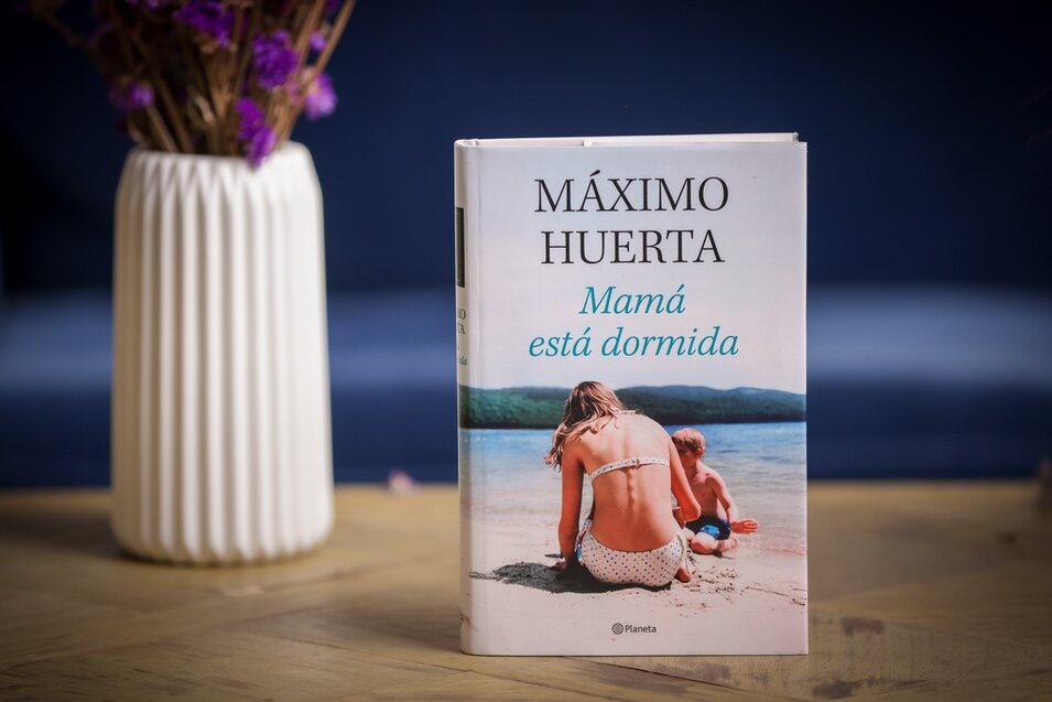 'Mamá está dormida', novela de Máximo Huerta