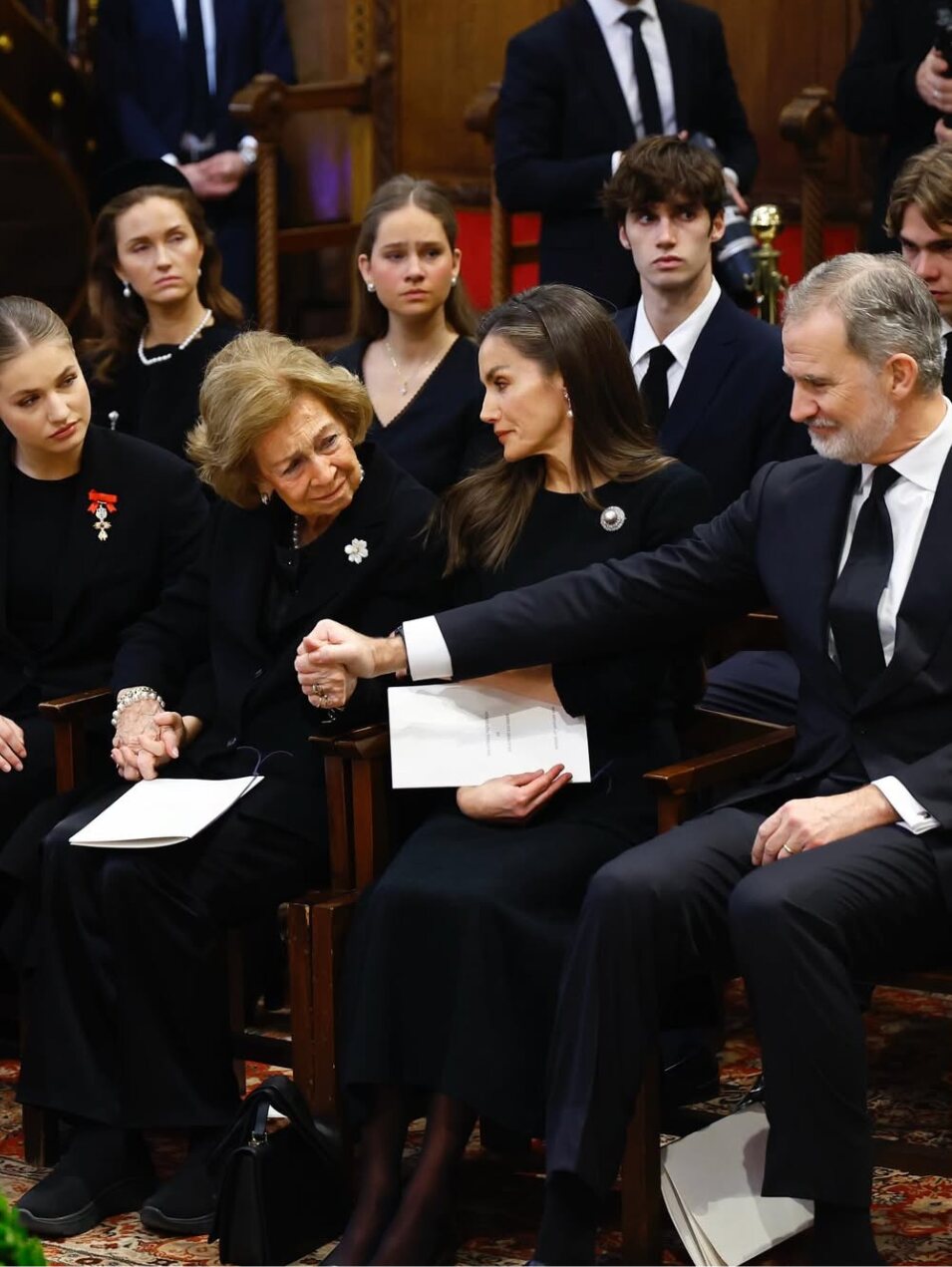 La Familia Real apoya a la Reina Sofía en el entierro de su hermana la Princesa Irene de Grecia | Foto: Instagram