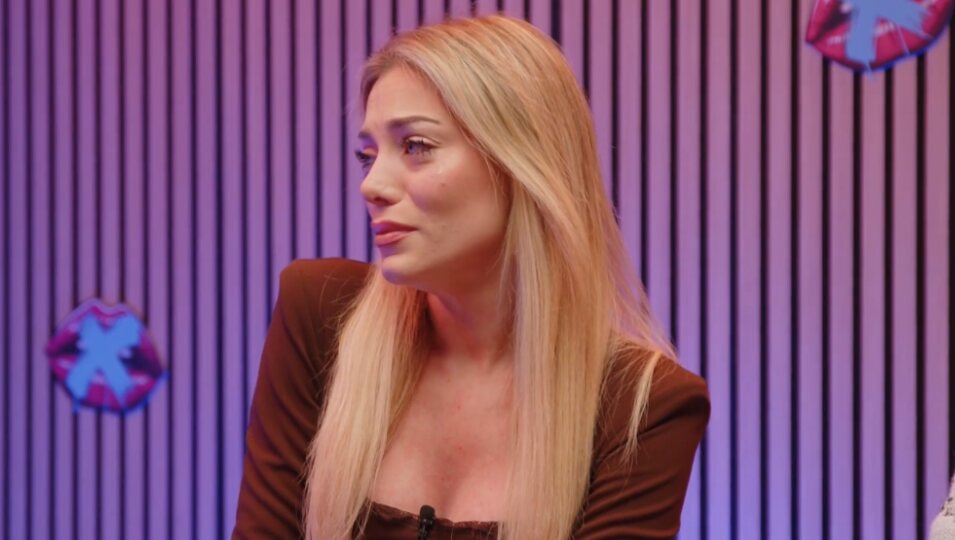 Claudia se derrumba | Fotografía: Telecinco