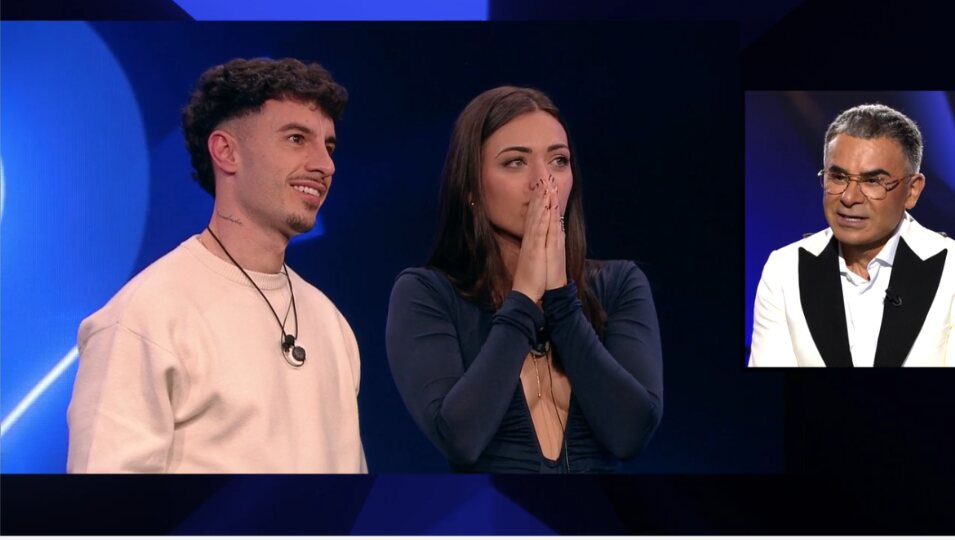 Mara y Juanpi se despiden | Fotografía: Telecinco