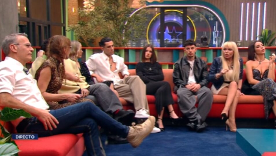 Cristina y Sonia discutiendo en directo | Foto: Telecinco.es