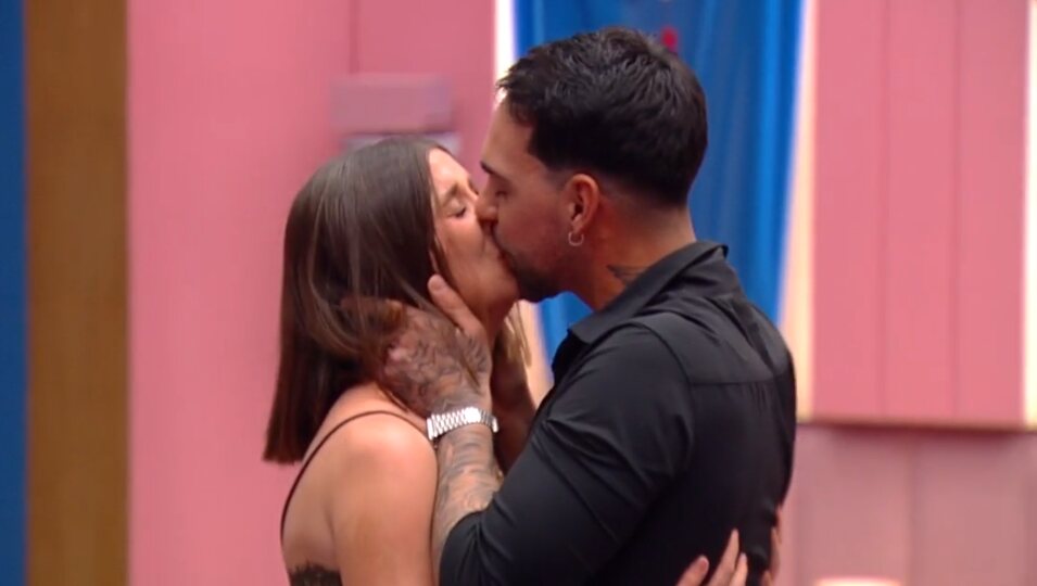 Sandra se reencuentra con su novio José Luis | Fotografía: Telecinco