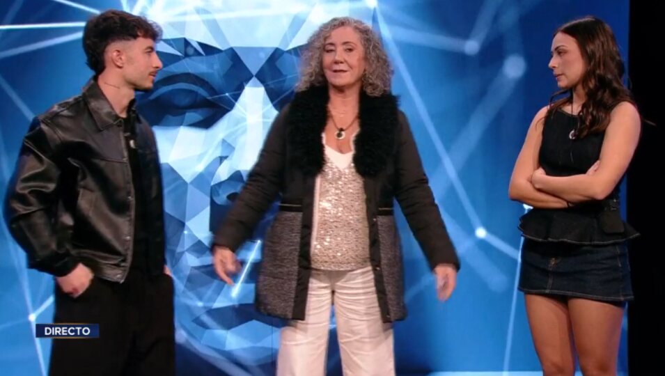 La madre de Juanpi irrumpe en el reencuentro | Fotografía: Telecinco