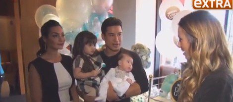 Mario Lopez con su mujer Courtney Mazza y sus hijos Gia y Dominic