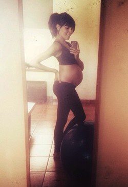 Raquel del Rosario muestra su embarazo
