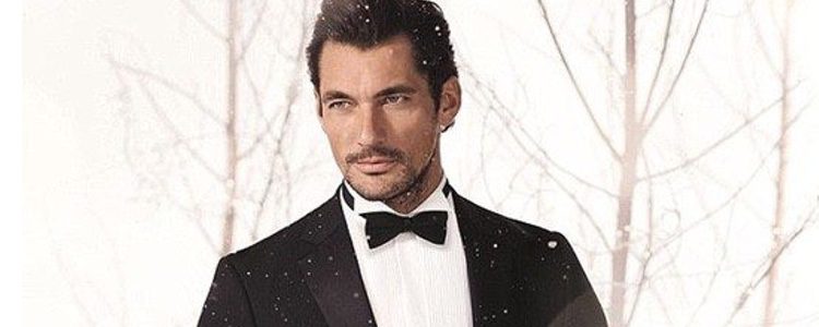 David Gandy se viste de esmoquin para recibir a la Navidad junto a Marks and Spencer
