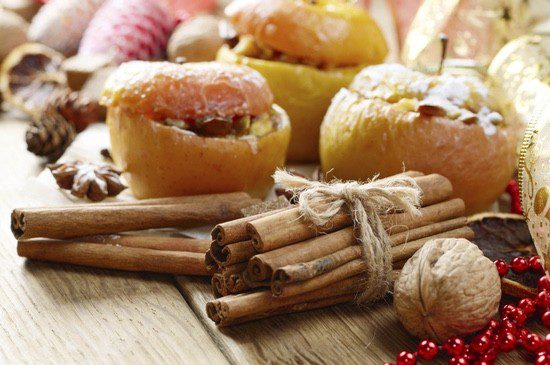 Las nueces y las manzanas son ingredientes típicos de sus platos navideños