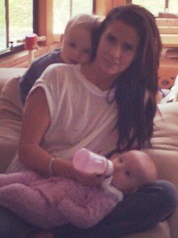 Katie Price con sus hijos Jett y Bunny | Instagram