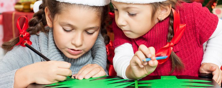 Que los niños hagan manualidades implicará un aumento en su creatividad