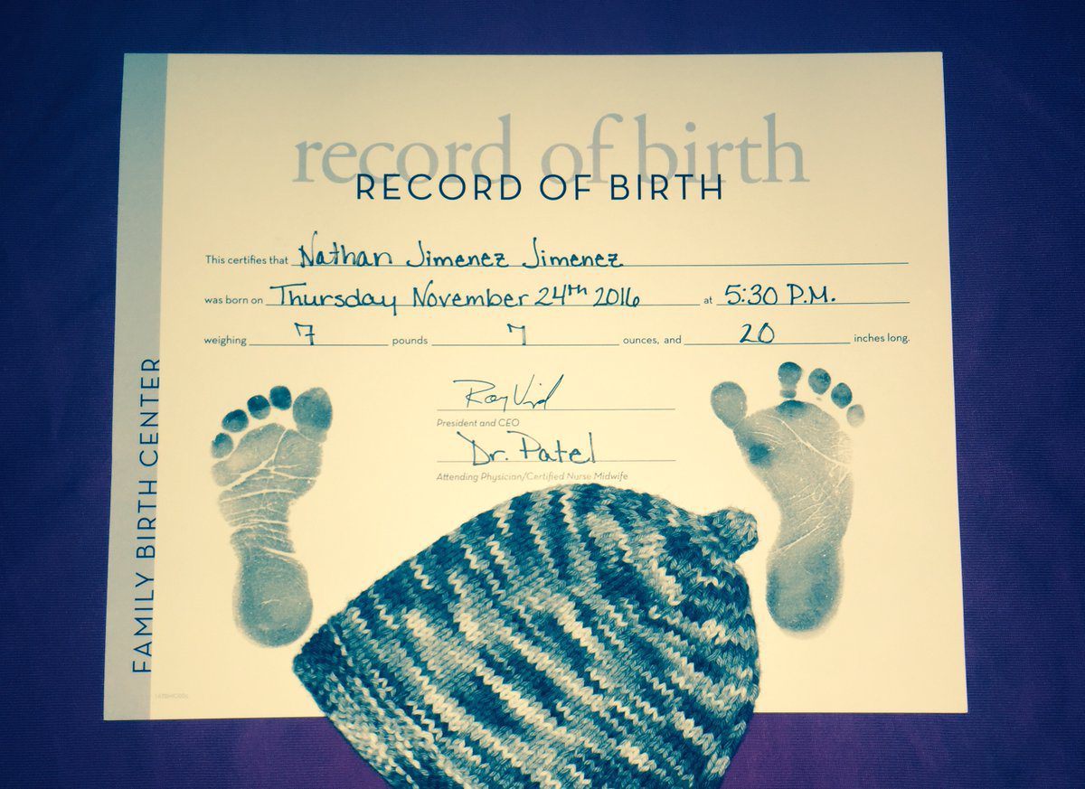 El parte de nacimiento del pequeño Natham, el primer hijo de Torito Foto: Instagram.com