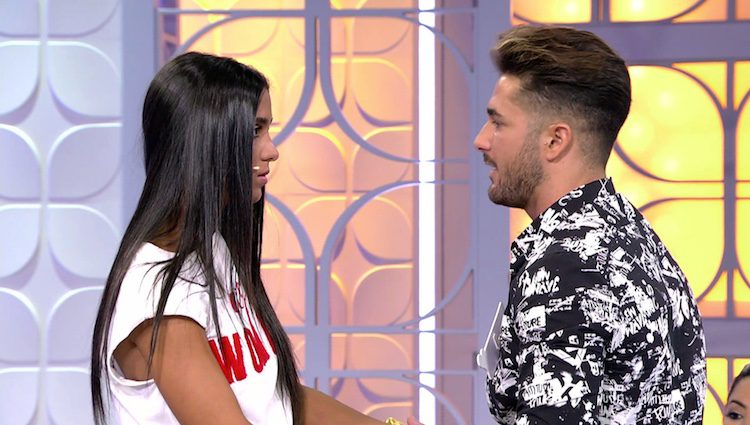 Cláudia ha decidido seguir conociendo a Hugo </p><p>/ Foto:telecinco.es