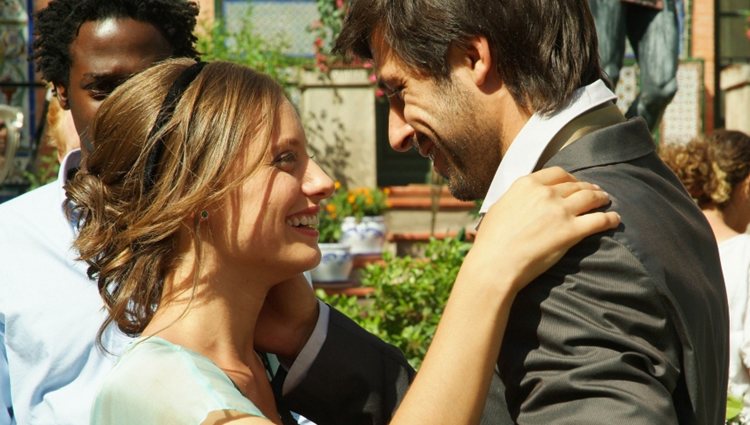 Sara y Lucas se sonríen en 'Los hombres de Paco' / Foto: Antena 3
