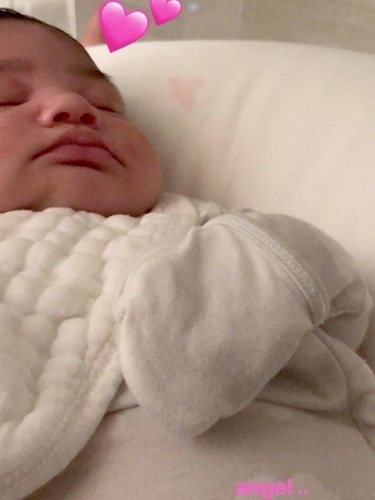 Kylie Jenner sube una nueva foto de su hija Stormi a sus redes sociales | Foto: Instagram Kylie Jenner