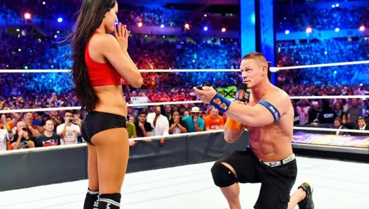 La famosa pedida de mano de John Cena a Nikki Bella en el ring / Fuente: Instagram