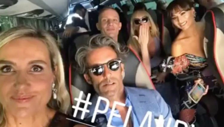 Maria Escoté o Topacio Fresh, entre otros, en el autobús de los invitados / Instagram 