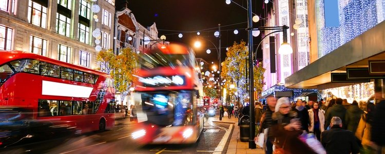 En Inglaterra, los jefes reparten detalles a sus trabajadores y es tradicional la caza del zorro