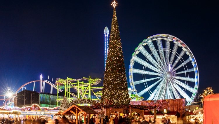 En Inglaterra se conoce este día como Boxing Day y se dan regalos a los más necesitados