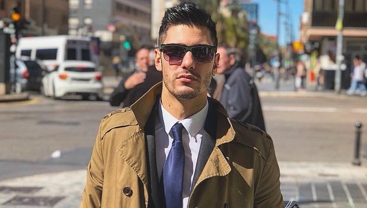 Joni Marley como trabajador de la inmobiliaria / Instagram