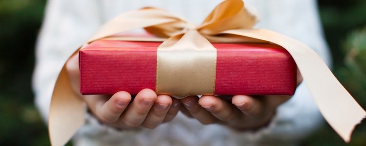 En estas fechas, llenamos los hogares de espíritu navideño e ilusión con los regalos y árboles de Navidad