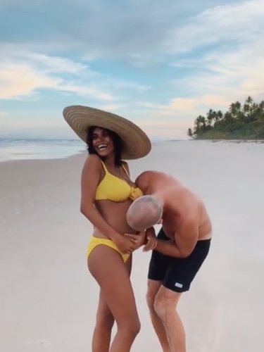 Vincent Cassel besando la tripa de Tina Kunakey | Foto: Instagram