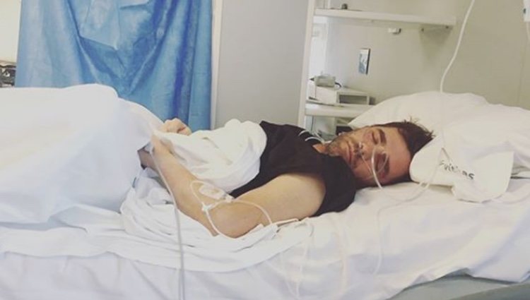Fonsi Nieto en el hospital tras su operación de urgencia / Foto: Instagram