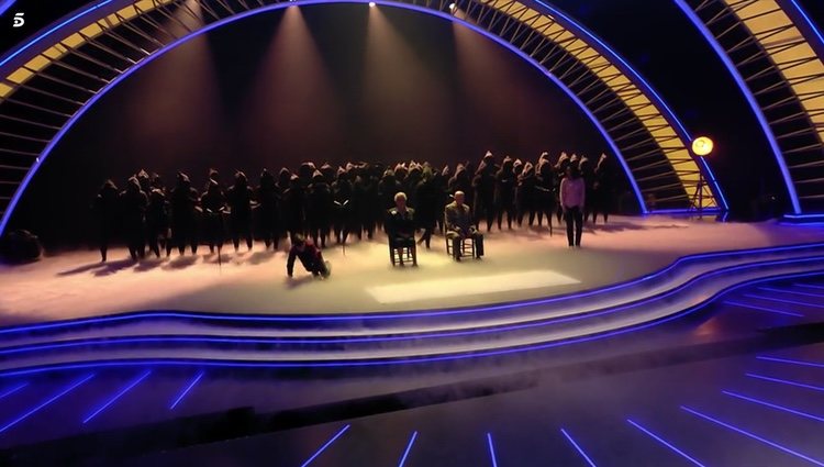 Comienzo de la actuación de la Murga Zeta Zetas en la final de 'Got Talent' Foto: Telecinco