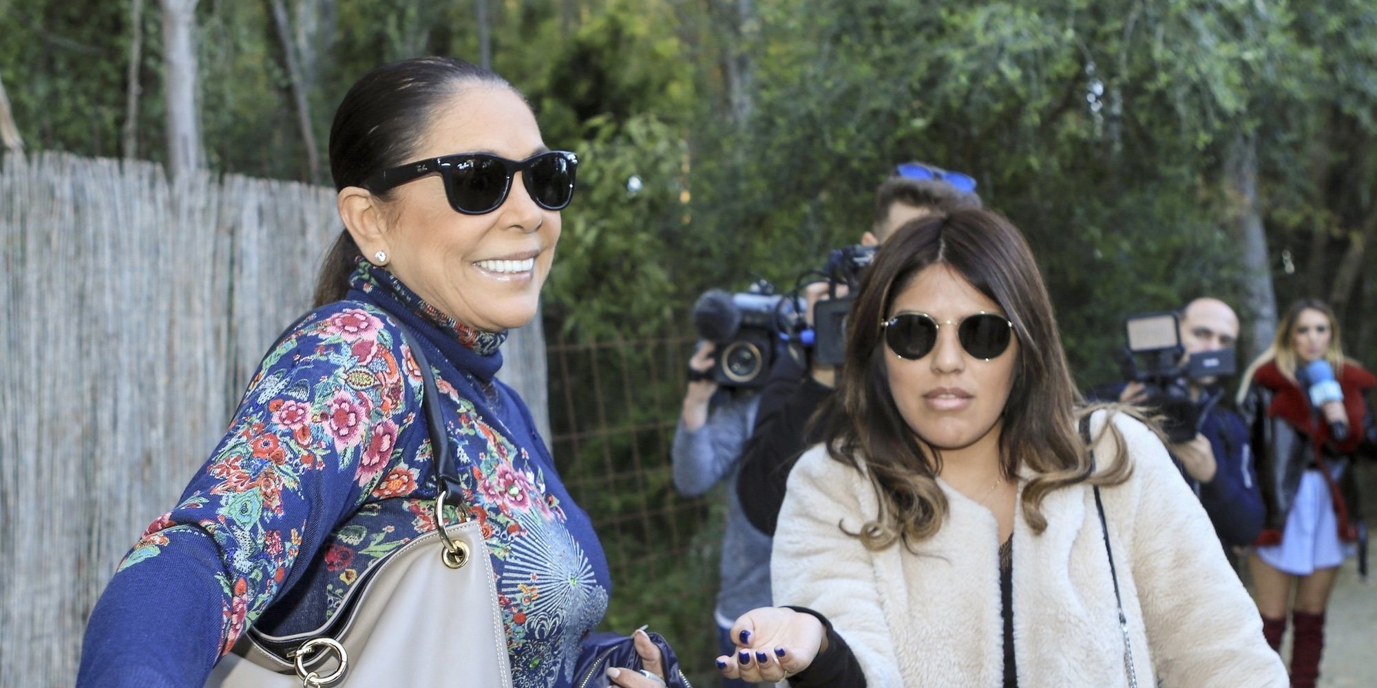 Isabel Pantoja confirma su acercamiento con Chabelita con pullita: "Como luego ella lo cuenta en su programa"