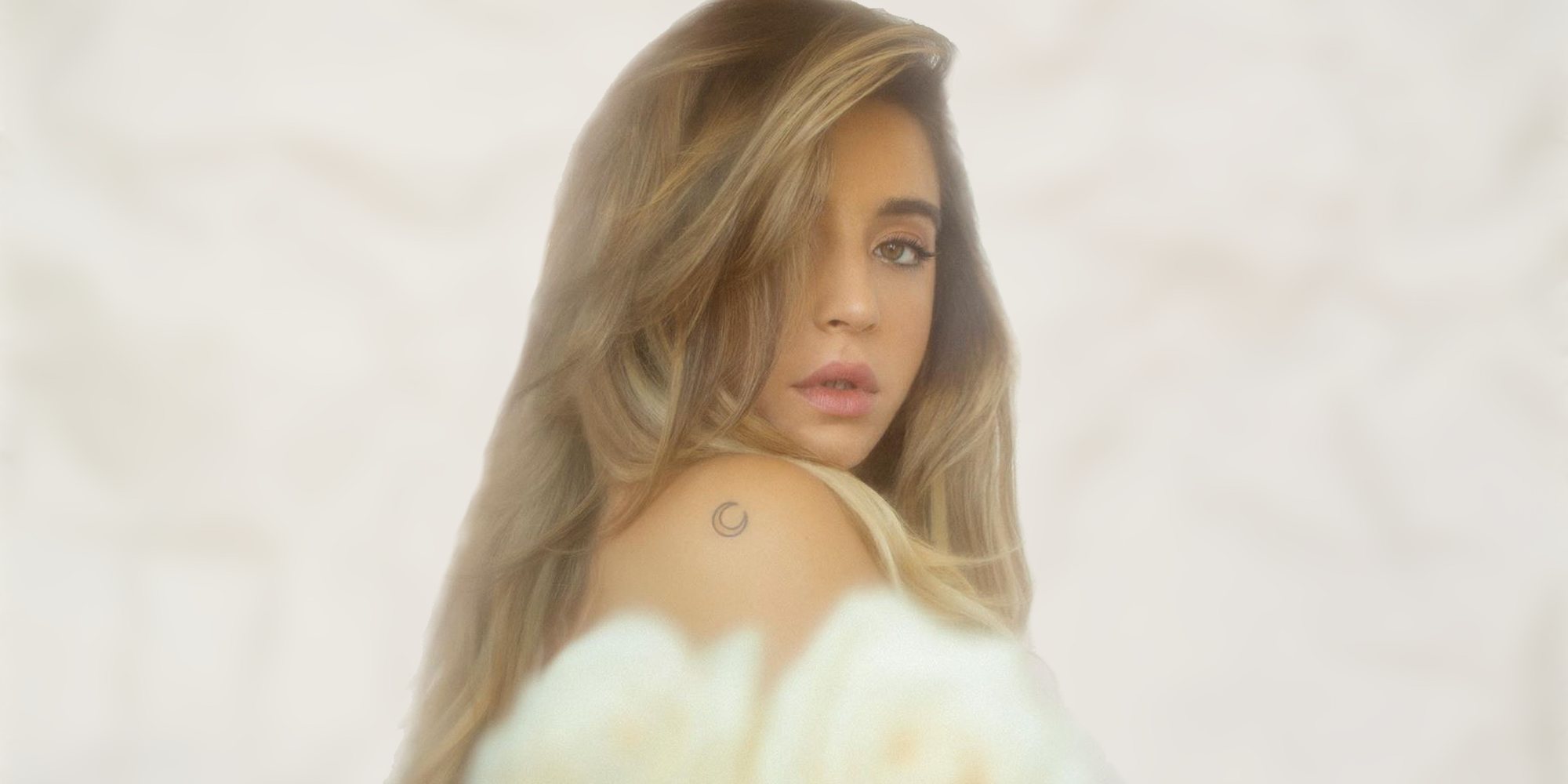 Lola Índigo: "En estos momentos la gente necesita alegría y eso intenté dar con '4 besos'"