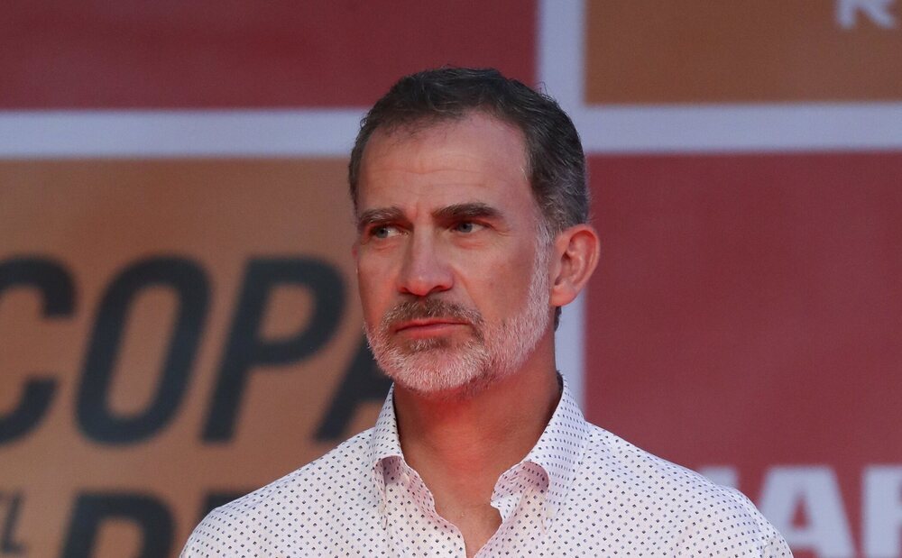 Felipe VI cerca de sufrir un golpe en la cabeza durante la Copa del Rey