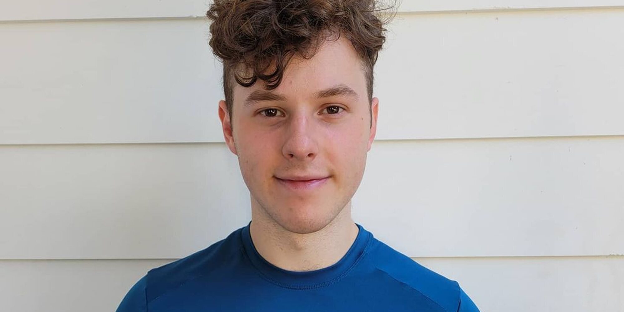 Nolan Gould ('Modern Family') revoluciona las redes con un vídeo de su primera clase de pole dance