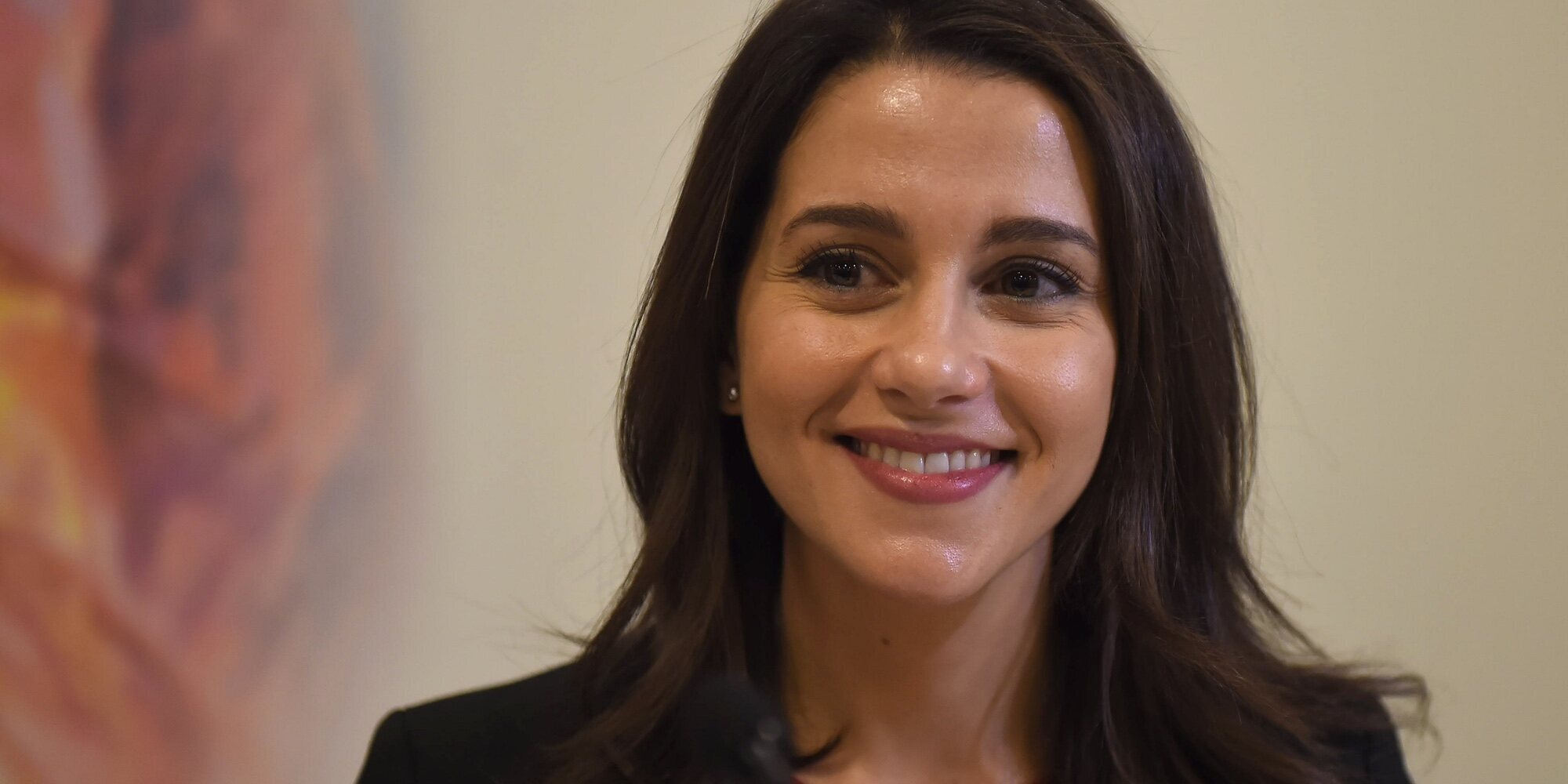 Inés Arrimadas presenta a su segundo hijo con una tierna y familiar foto