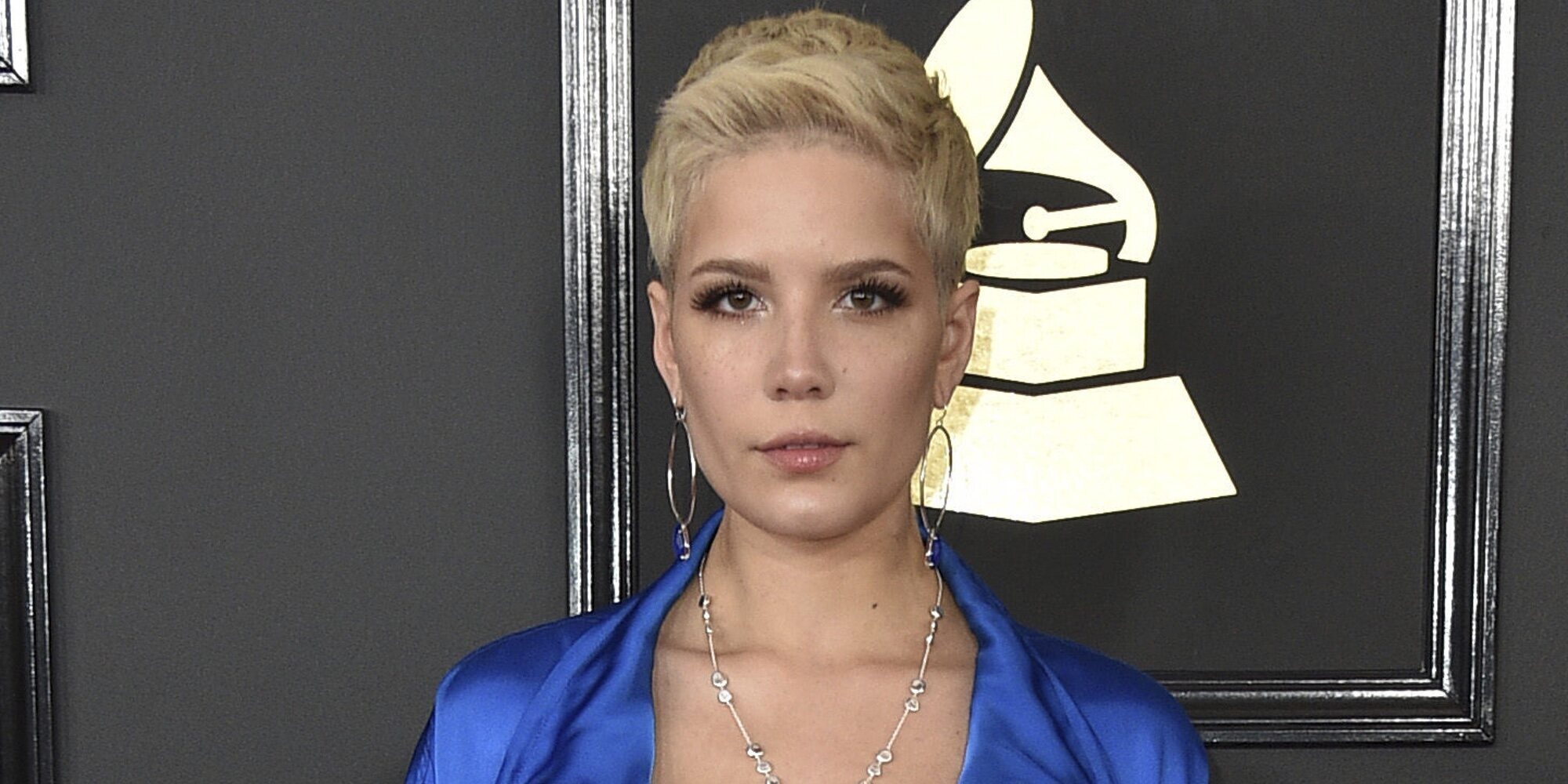 Halsey desvela las enfermedades que tiene después de haber sido madre
