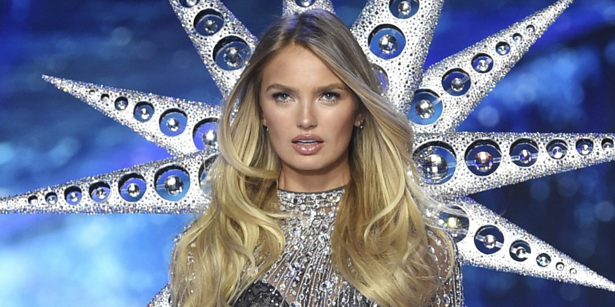 Romee Strijd, ex ángel de Victoria's Secret, anuncia que está embarazada de nuevo