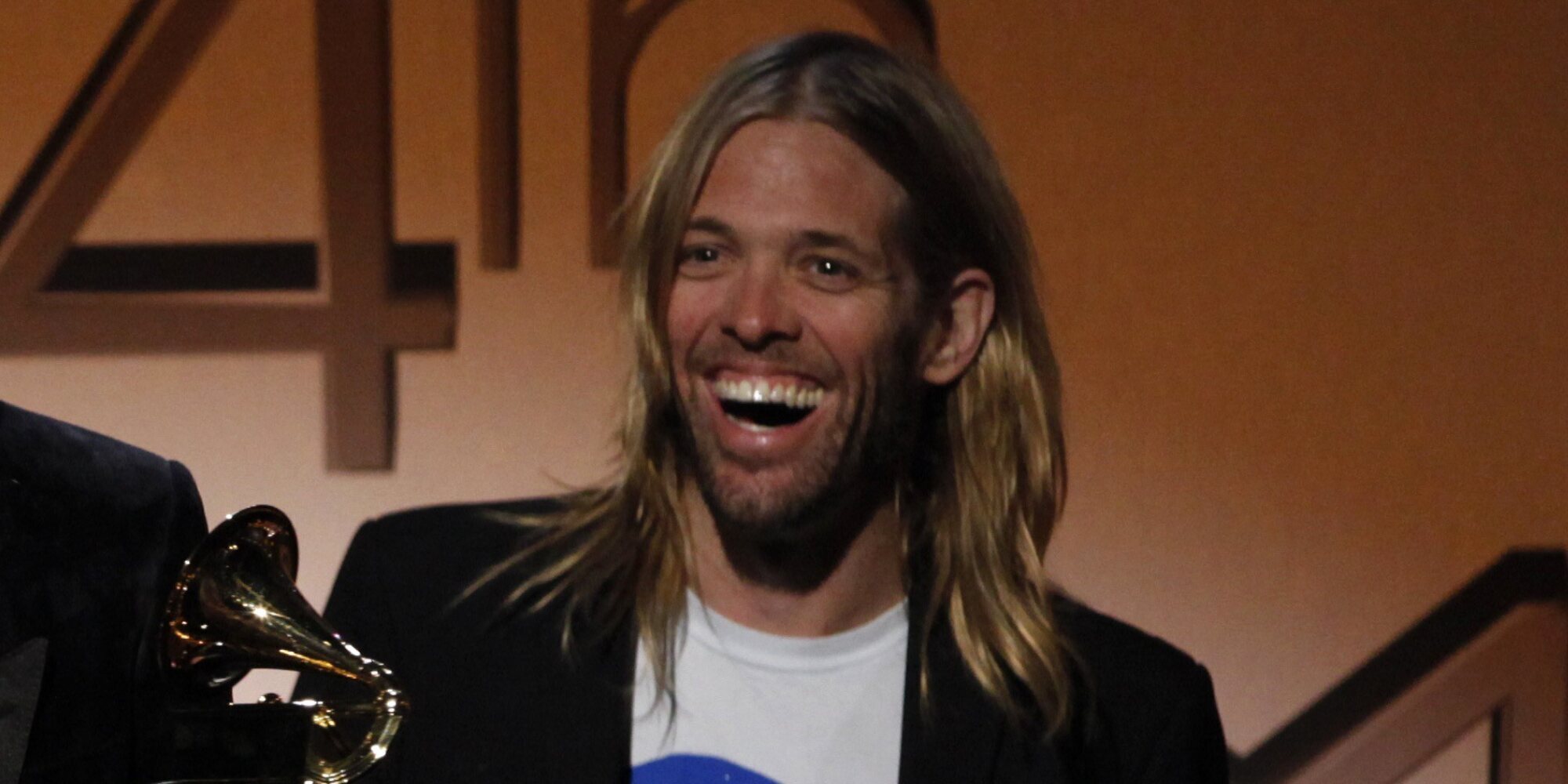 El concierto tributo a Taylor Hawkins, de Foo Fighters: su hijo, Oliver Shane Hawkins, tocó la batería en el escenario