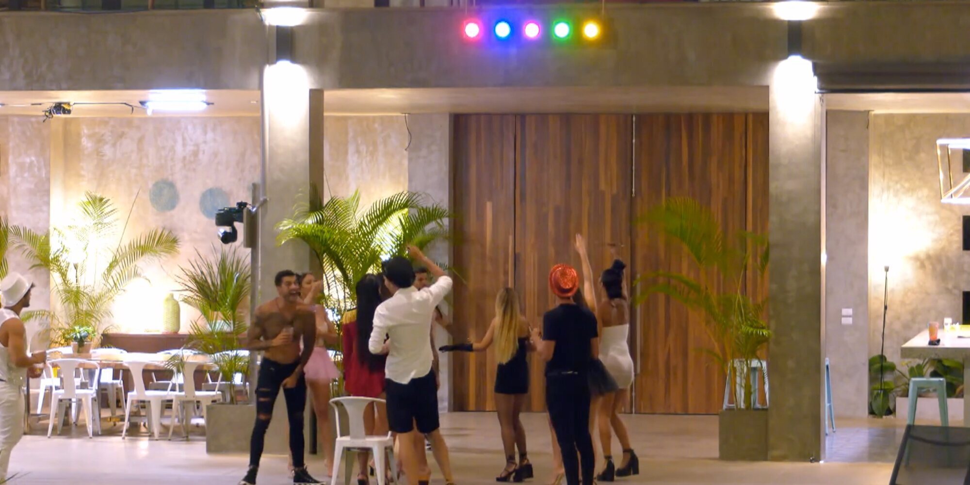'La isla de las tentaciones': El motivo que encendió toda las luces de la tentación en la villa de los chicos