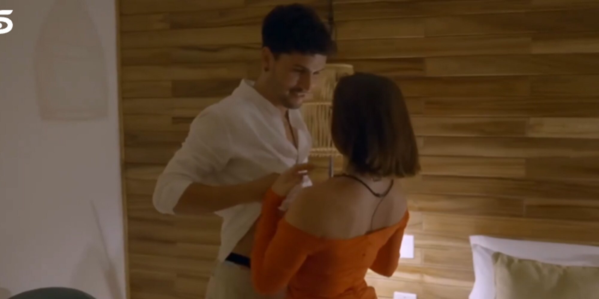 Samu y Elena protagonizan una noche de pasión en su cita final en 'La isla de las tentaciones'