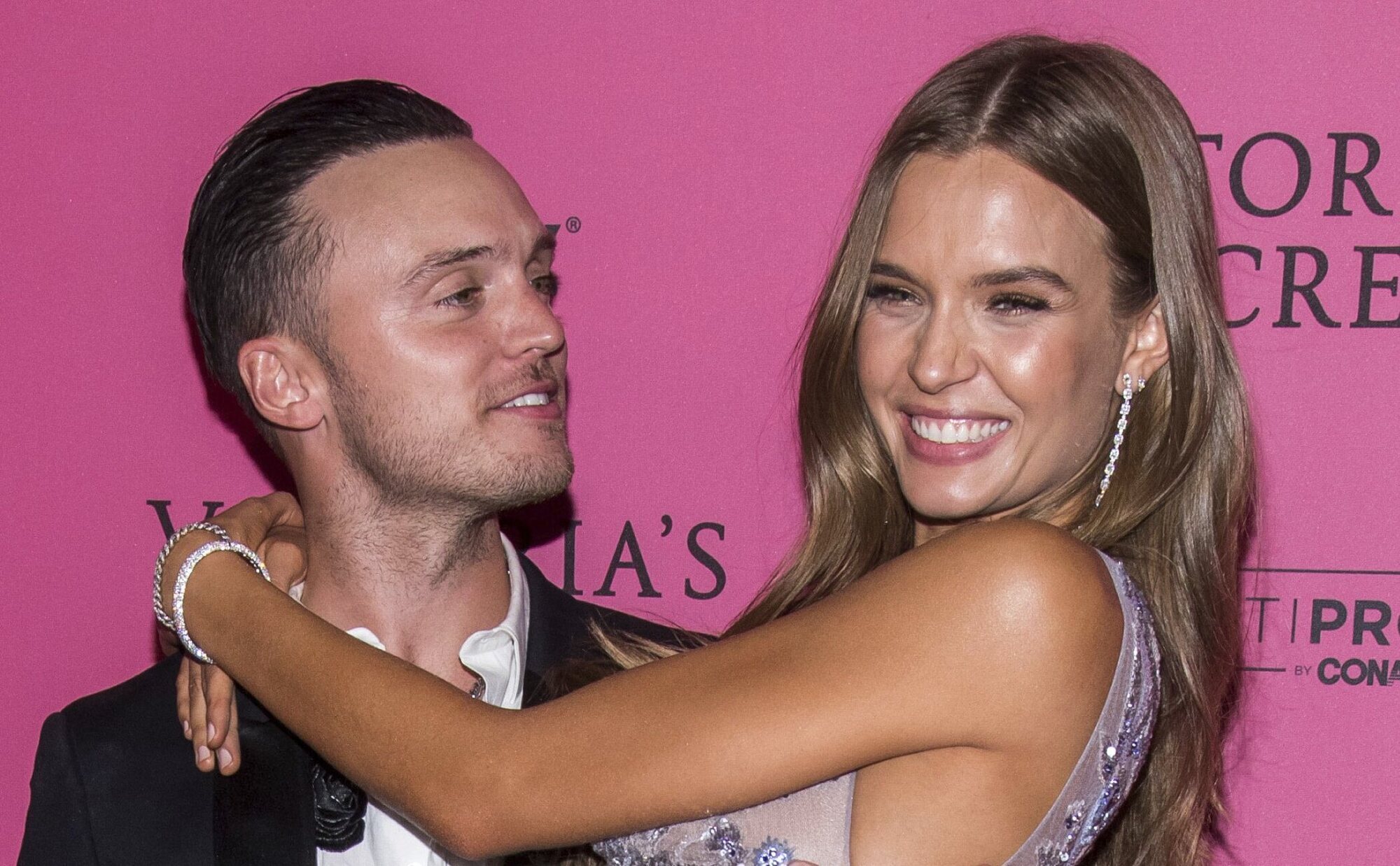 El exángel de Victoria's Secret, Josephine Skriver, está embarazada de su primer hijo con Alexander DeLeon