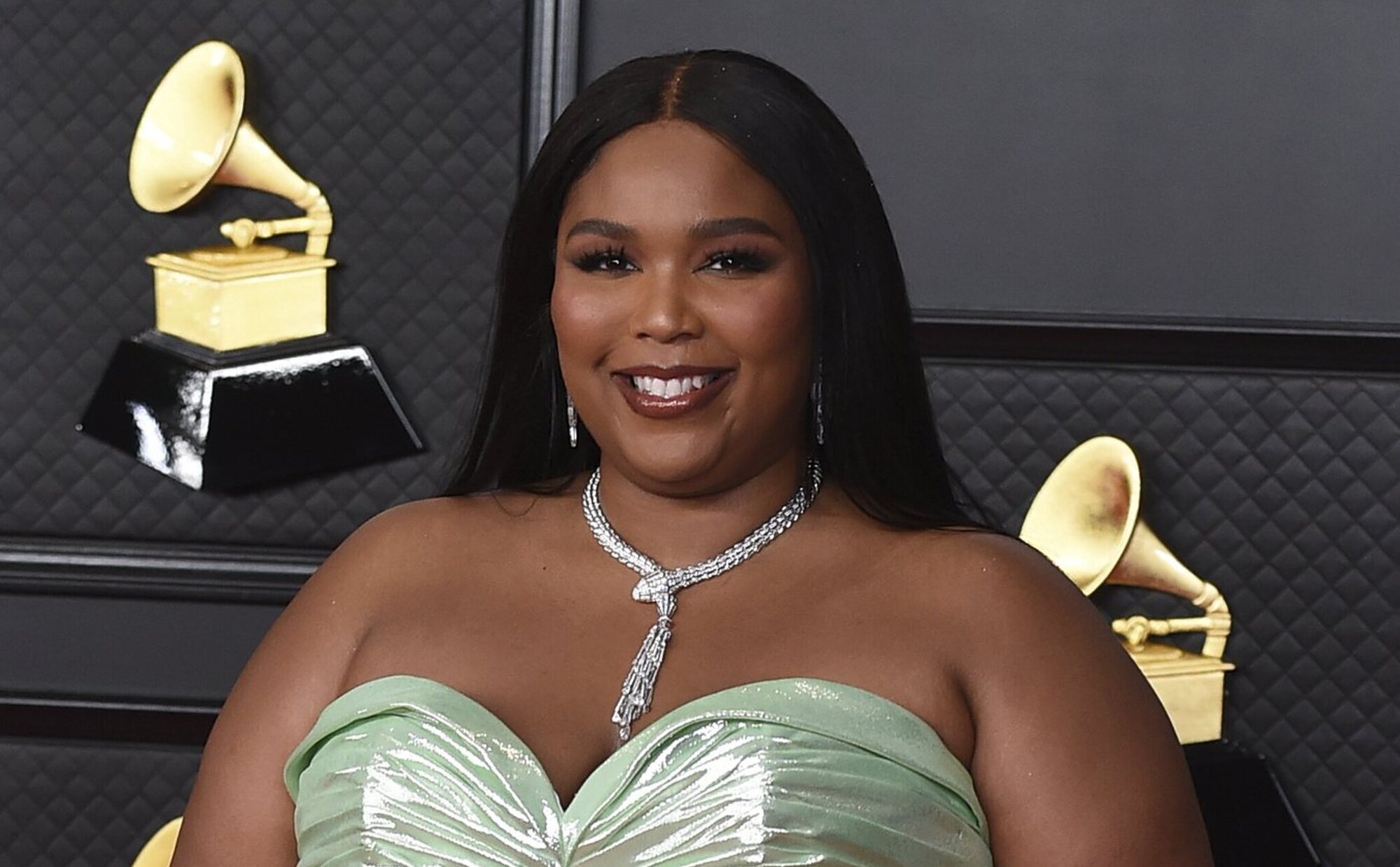 Lizzo, demandada por tres exbailarines por acoso, body shaming y crear un ambiente de trabajo hostil