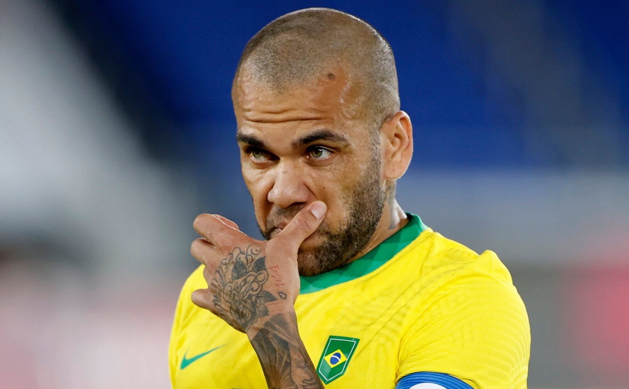 Dani Alves consigue la fianza de un millón de euros y podrá salir de la cárcel