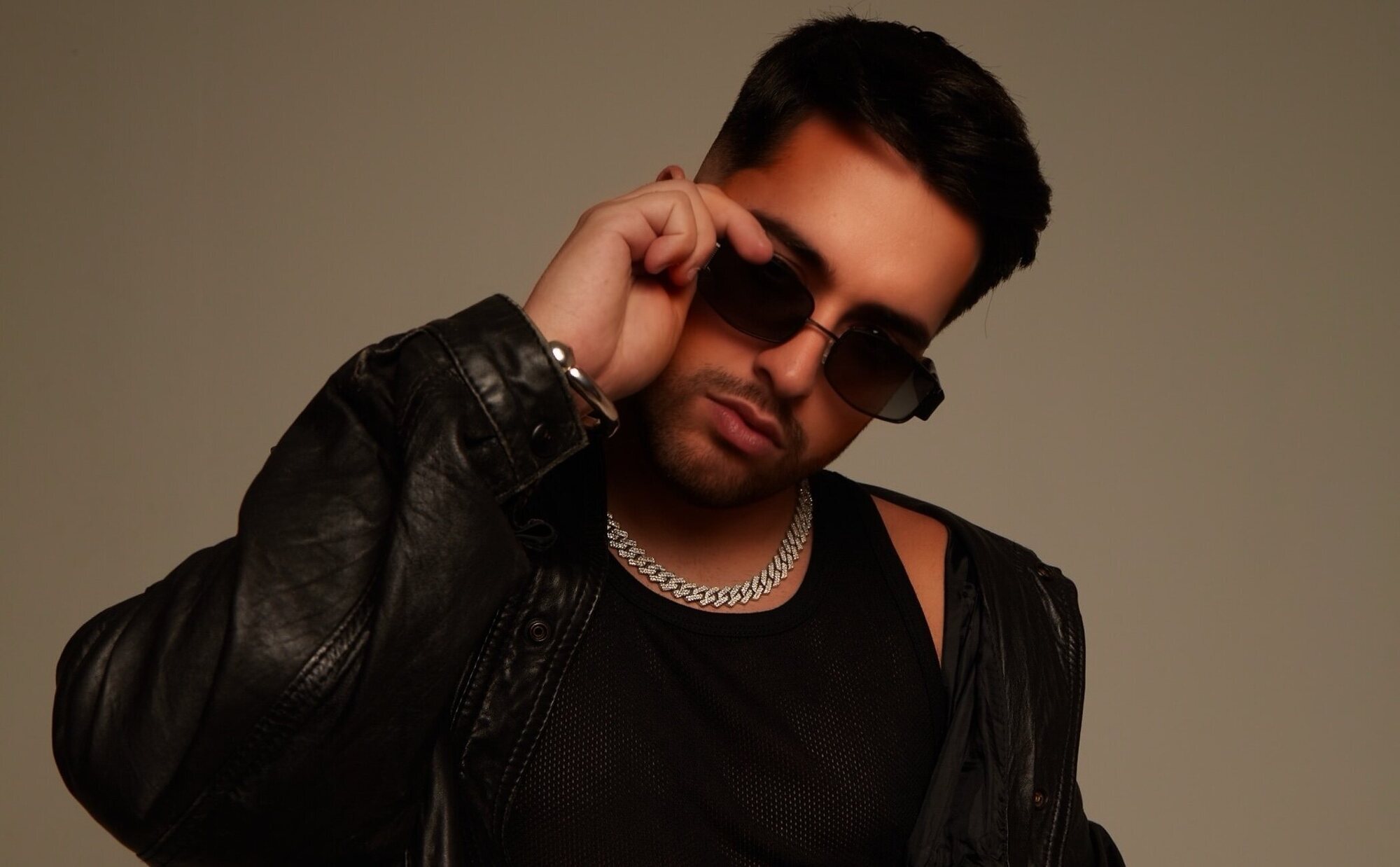 Chema Rivas presenta 'UhLaLa', su nuevo single con el que no podrás parar de bailar