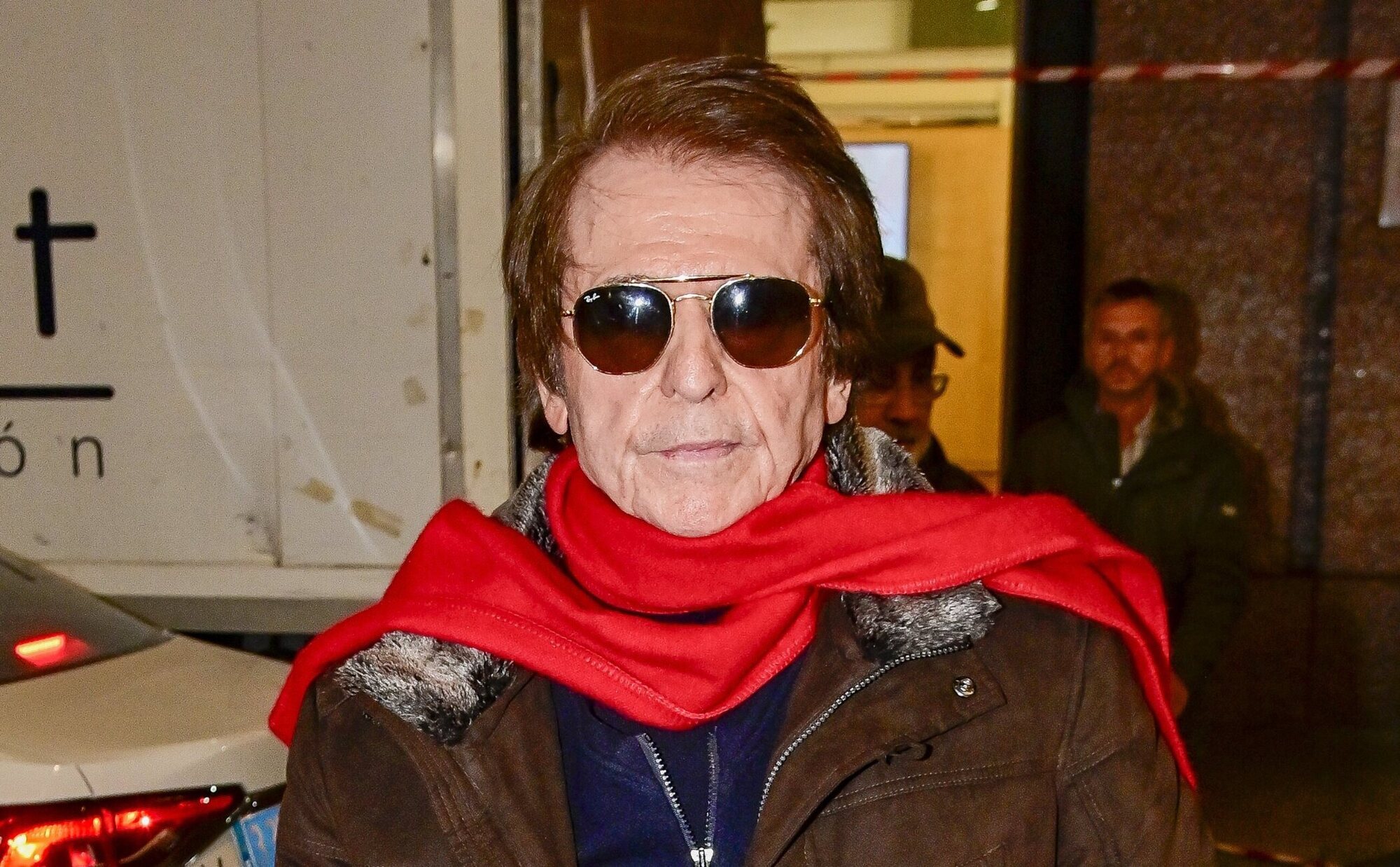 Raphael y Julio Iglesias retoman su amistad después de 20 años y tras el diagnóstico de linfoma cerebral del cantante